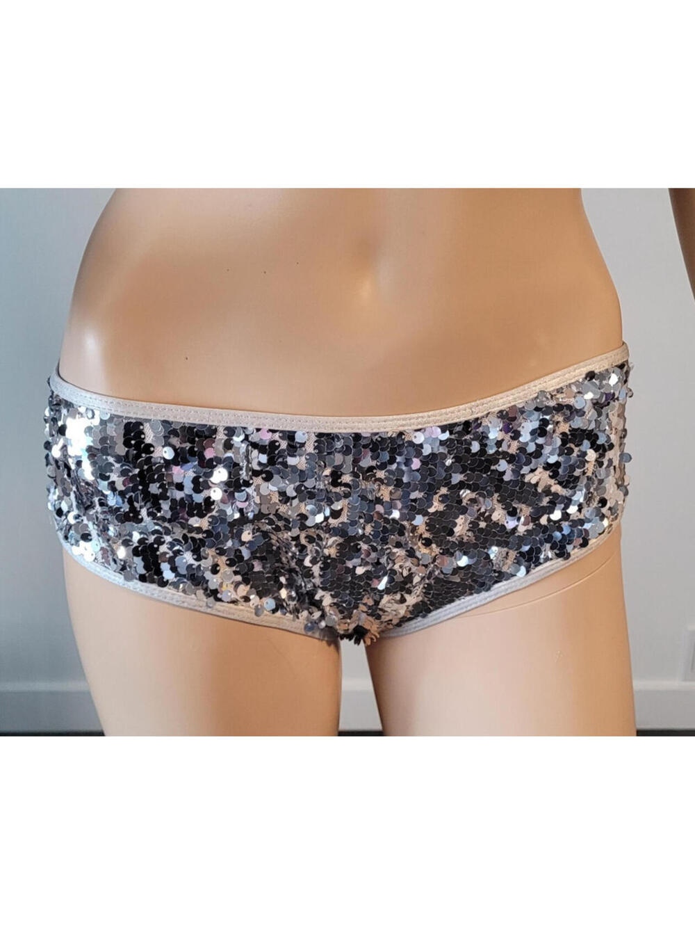 Women Silver  Sequence Hipsters Panty Stretch Briefs Size Medium LC7575